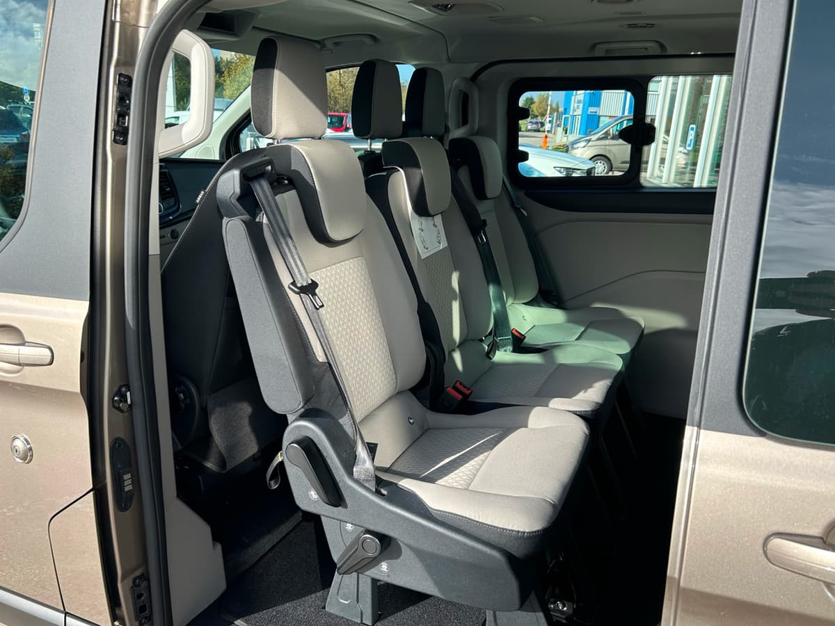 Ford Tourneo Custom 2023 kedes
